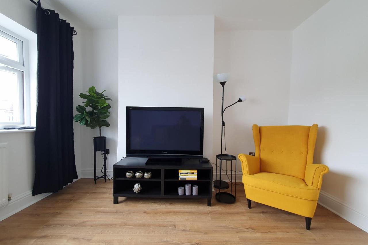 חלנדודנו One Bed Apartment With Sofa Bed מראה חיצוני תמונה