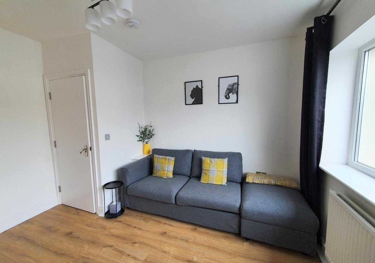חלנדודנו One Bed Apartment With Sofa Bed מראה חיצוני תמונה